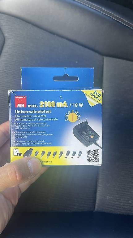 Caricabatterie: Chargeur universel multifonctions 2100mA (18w) – Usato da Villars-Tiercelin venduto da karimus1888