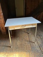 Vintage Küchentisch mit Schublade 70er Jahre