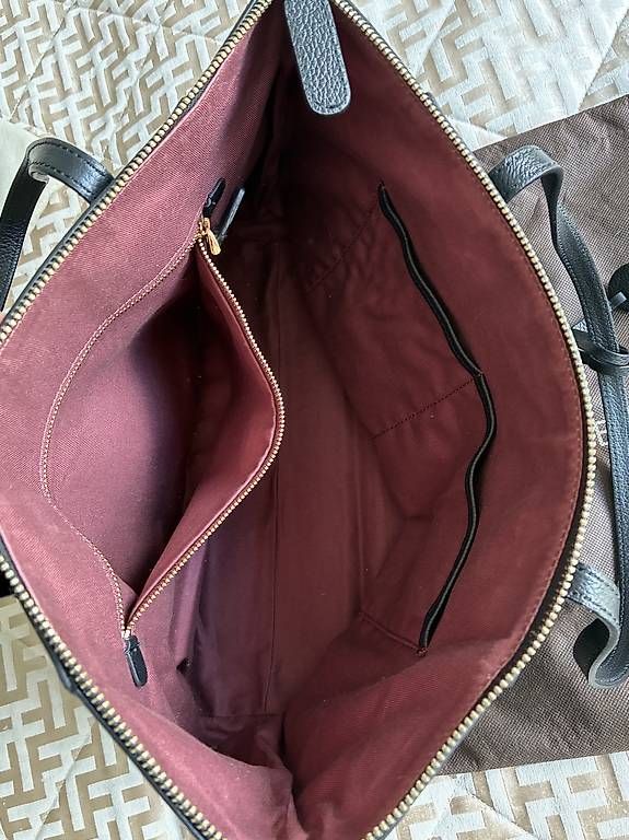 Borse da donna: Coccinelle Damentasche Leder schwarz – Usato da Brunnen venduto da jenniejakobs 2