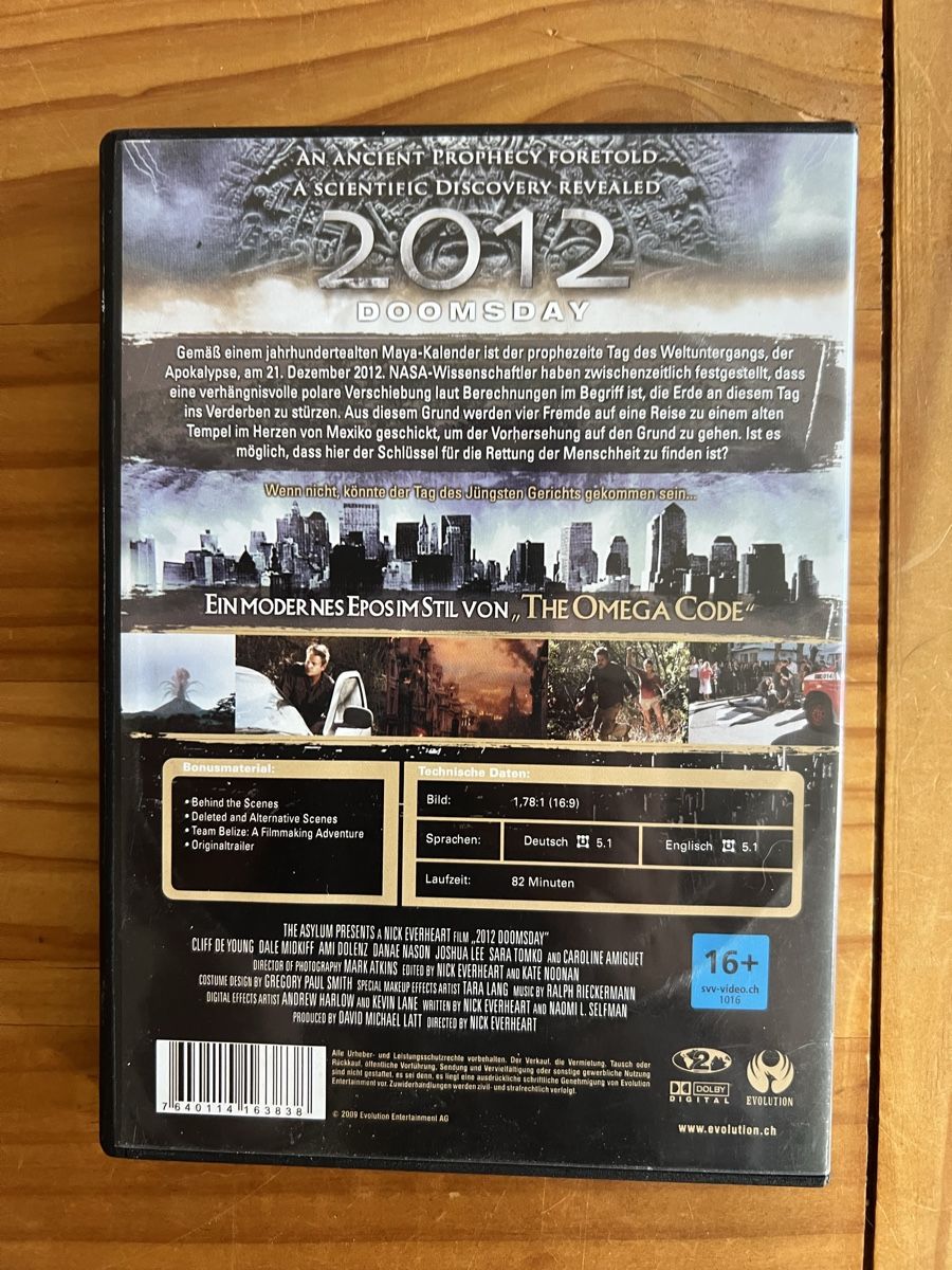 Tous les DVDs: DVD 2012, Doomsday – D'occasion à Kallnach par sta_sy57 1