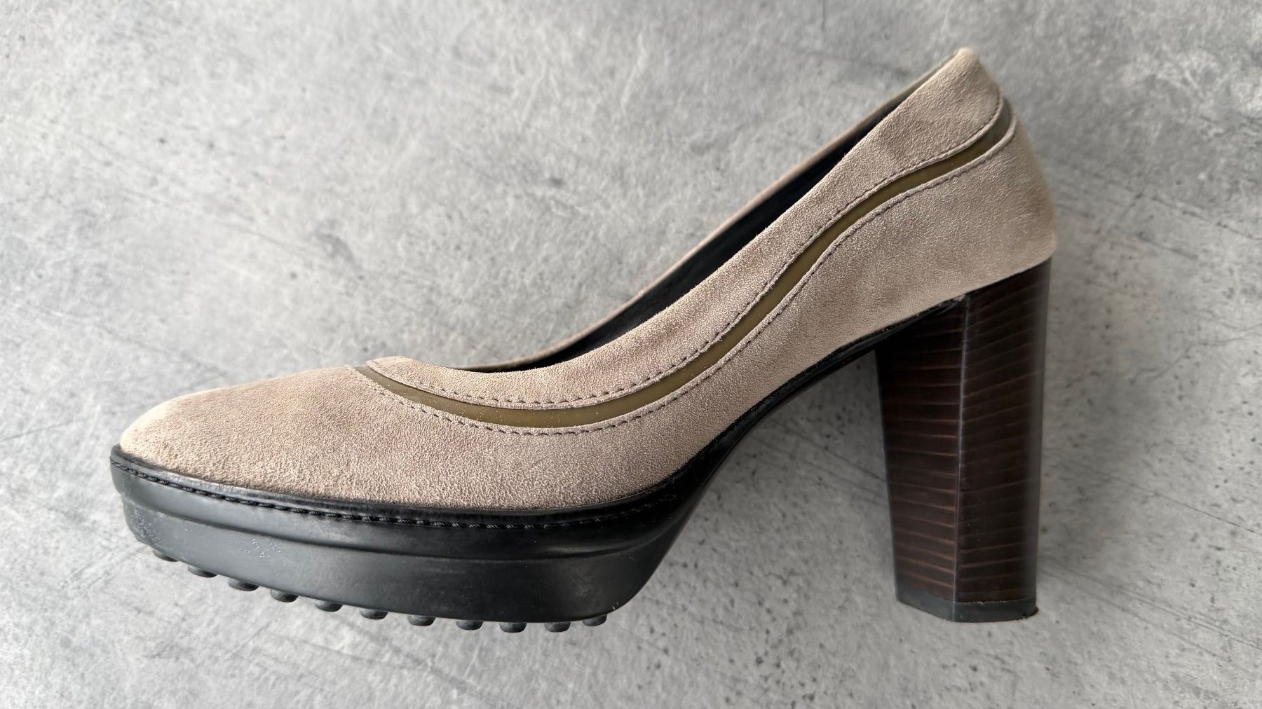 Tod'S Scarpe da donna: TOD'S Pumps Wildleder hellgrau Grösse 39 – Nuovo (secondo la descrizione) da Steinhausen venduto da Thisplacer 3