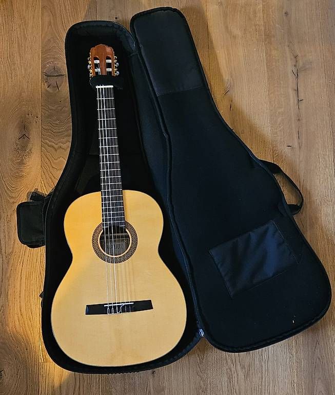Strumenti musicali: Gitarre Aranjuez A-4F + Rucksack-Tasche – Usato da Andhausen venduto da chaya2010