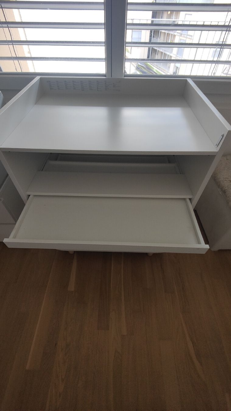 Ikea Tables à langer & accessoires: IKEA MYLLRA Wickeltisch – Neuf (Voir description) à Liestal par Maski11 2