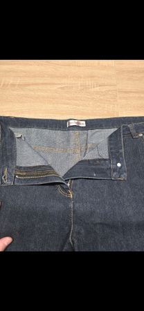Damen Jeans dunkelblau Grösse 46 guter Zustand