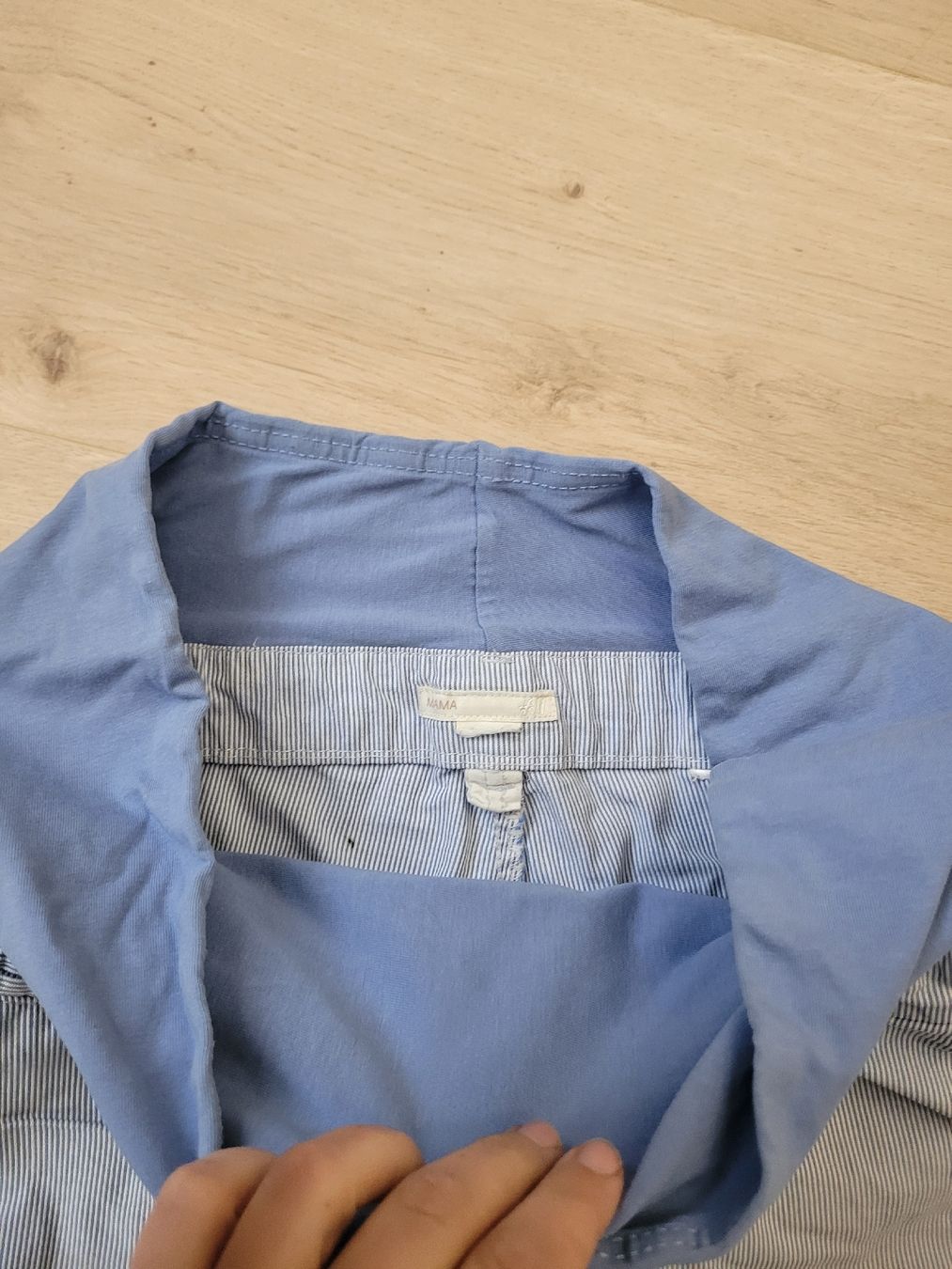 Pantaloni: kurze Umstandshose Gr. L – Usato da Lupsingen venduto da sta_wgg5 1