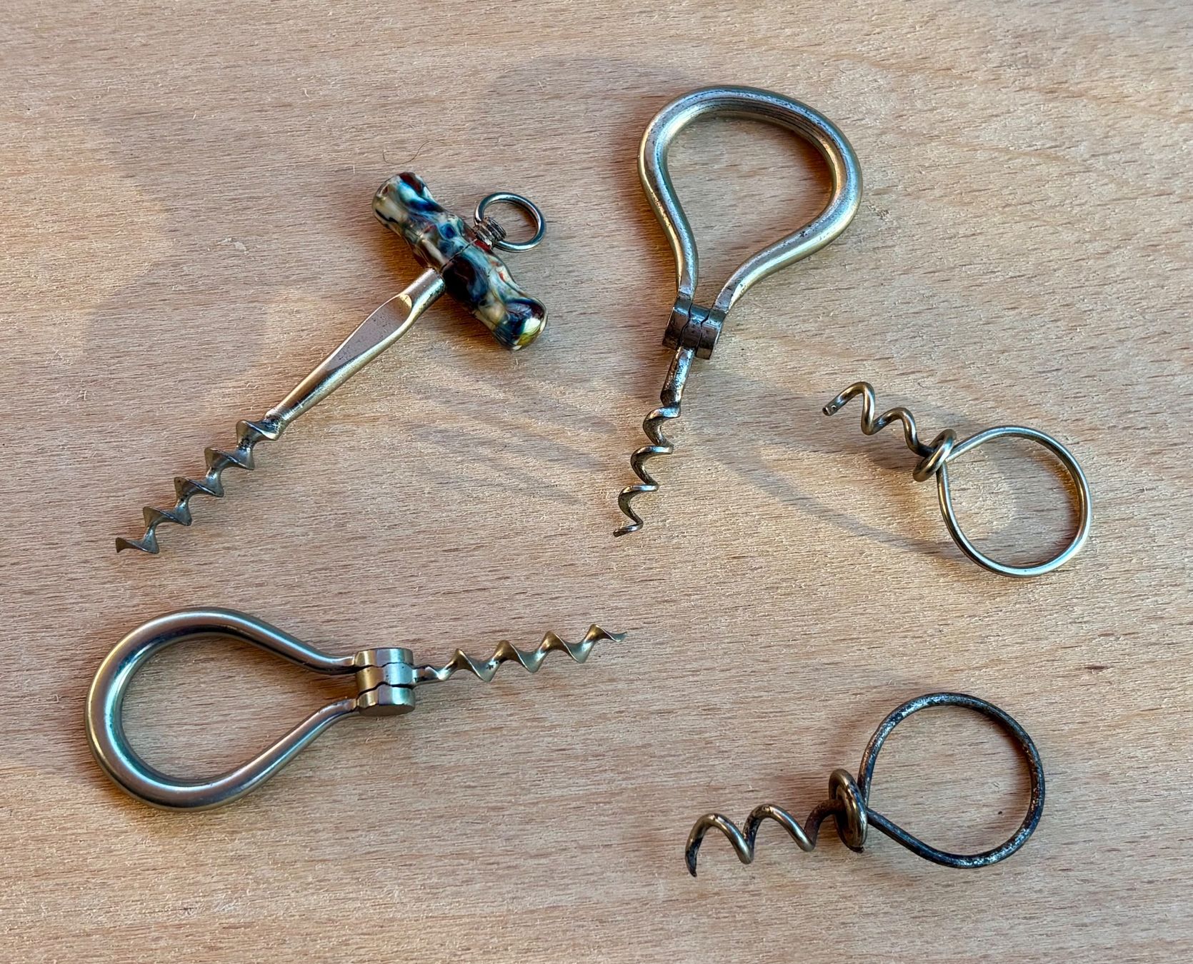 Tire-bouchons & Bouchons: antike Mini Zapfenzieher 5 Stück – D'occasion à Lüchingen par Eeizo