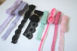 Lot de dentelle couleur pastel