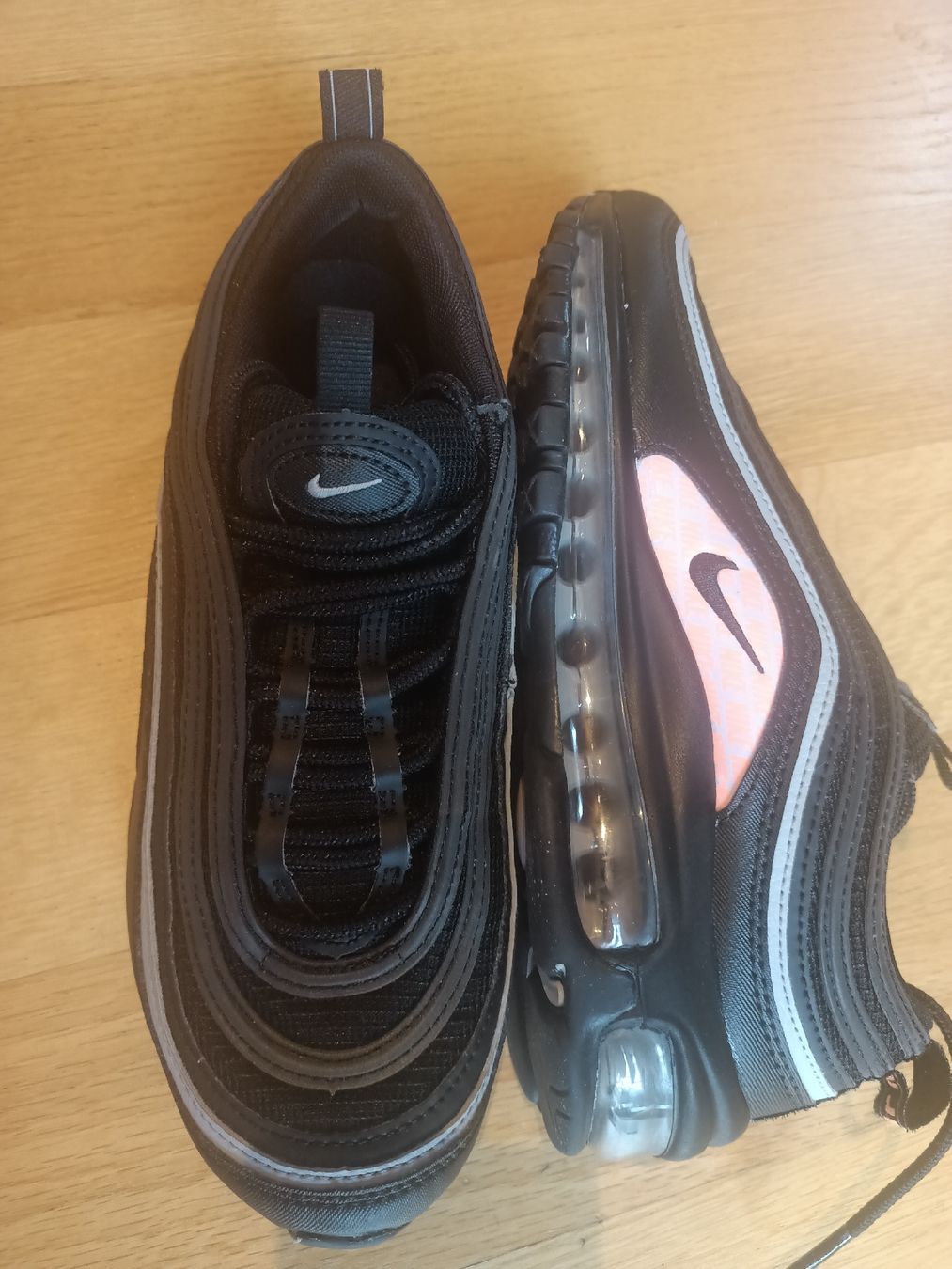 Nike Scarpe da uomo: Nike Air Max | Gr. 38.5 | wie neu – Nuovo (secondo la descrizione) da Appenzell venduto da chm_7vzb 1