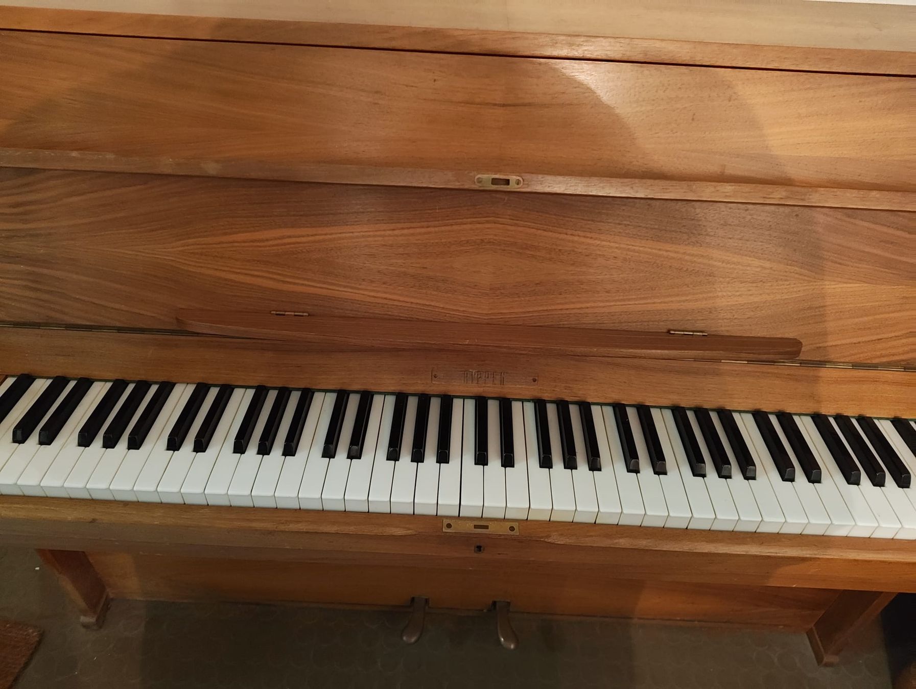 Strumenti musicali: Klavier der Marke Rippen – Usato da Eptingen venduto da Marrasascha 2