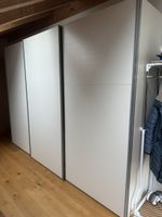 Kleiderschrank