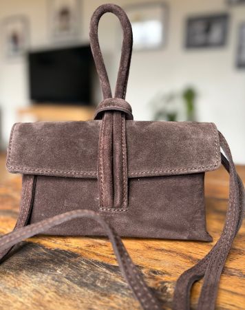 POCHETTE EN CUIR! NOUVEAUTÉ 2026/27