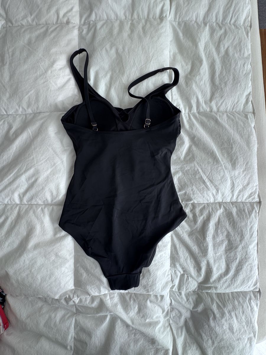 Costumi da bagno & Bikini: Chic One-Piece Swimsuit - Size M - Black Color – Usato da Zürich venduto da Tanja_G88 5