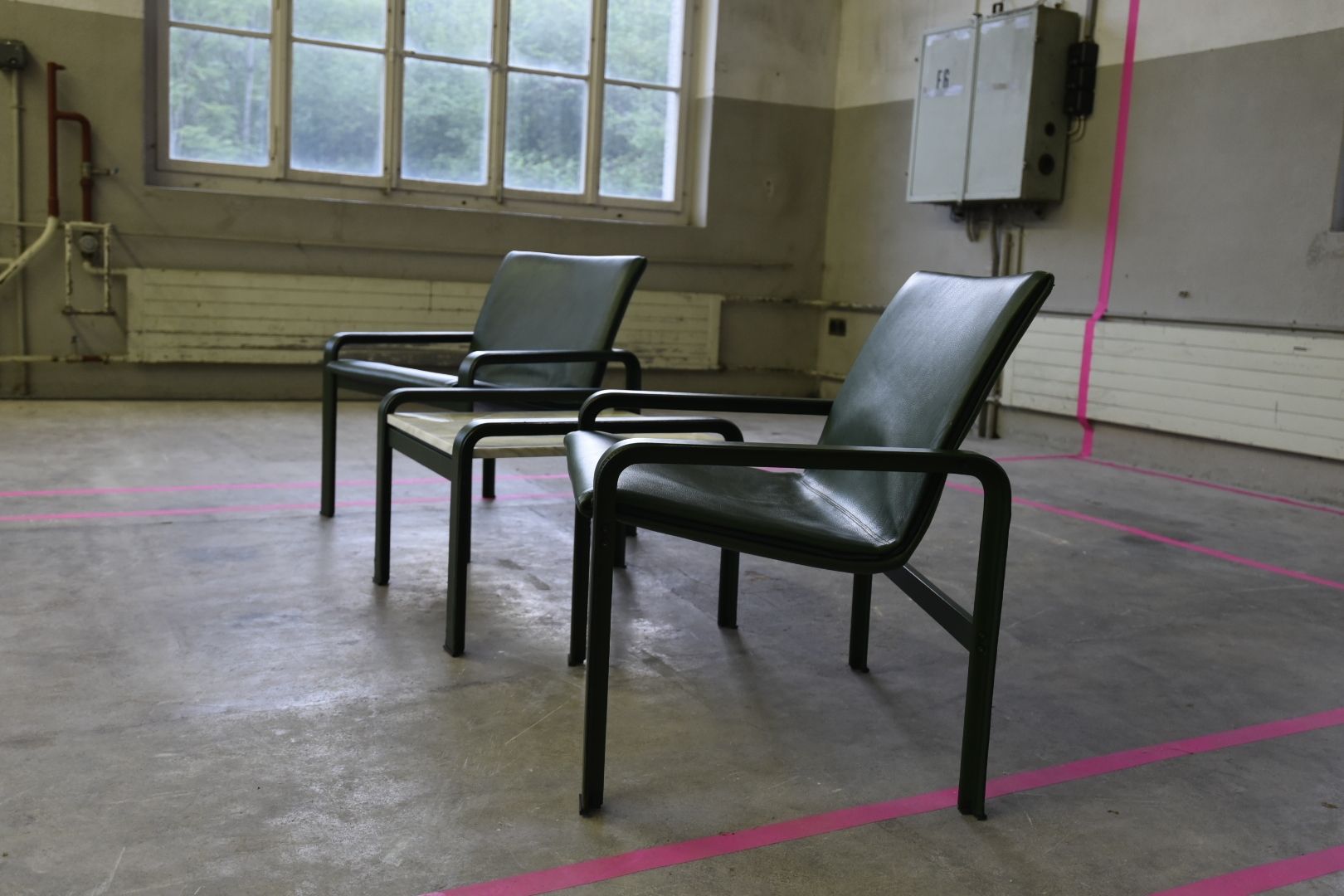 Poltrone: Designer Set - 2 Sessel und 1 Couchtisch Matteo Grassi – Usato da Lichtensteig venduto da UsedIN 1