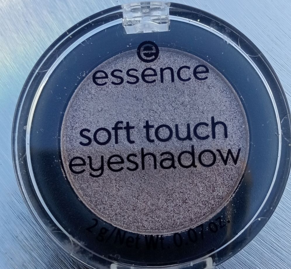 Make-up: Essence Soft Touch Eyeshadow, N 3 – Usato da Allschwil venduto da Evgeniia78