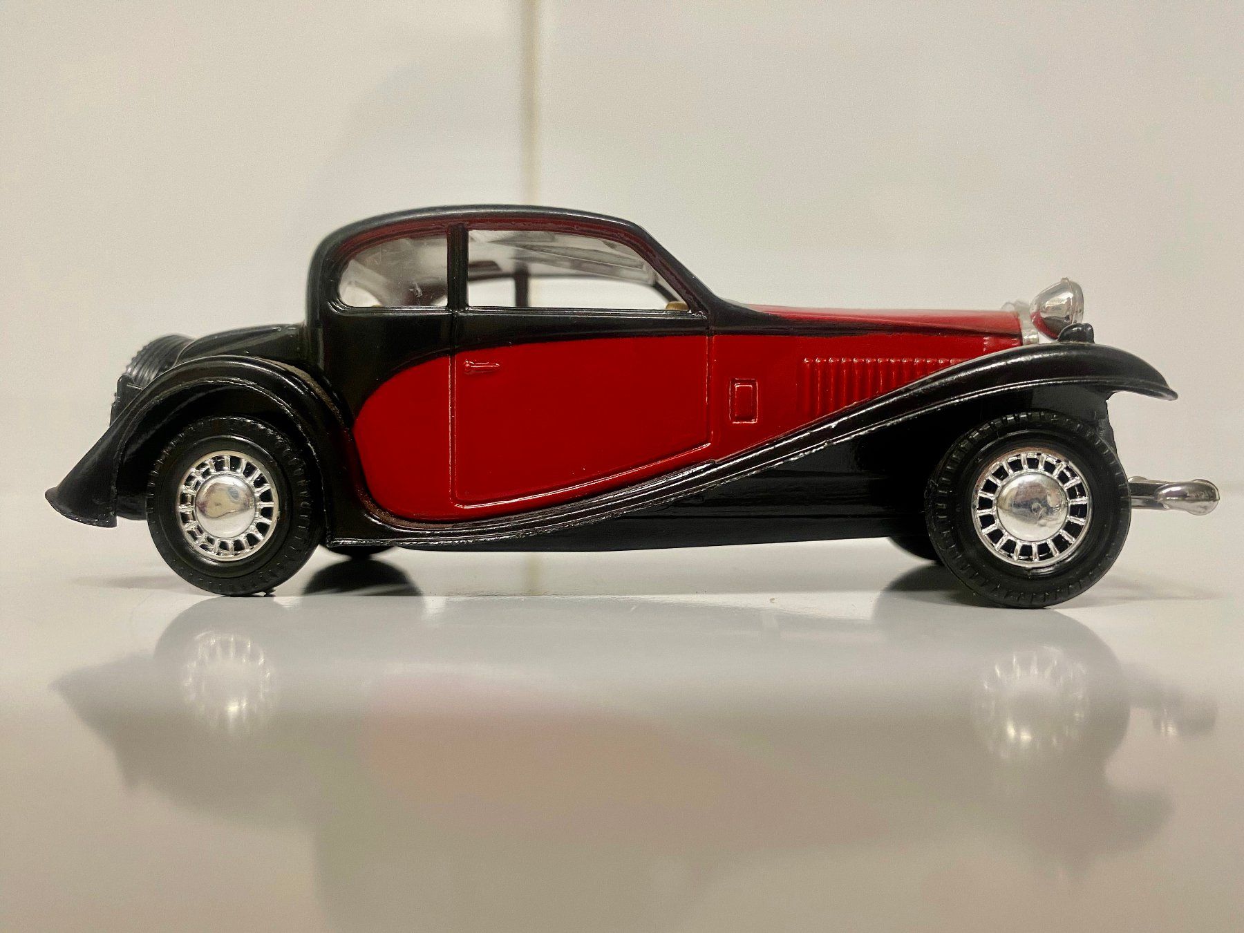 Bugatti Modellini d'auto: Bugatti T50 Guisval Spanien 11cm 477 rot – Usato da Stäfa venduto da thebrand 3