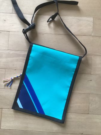 Coole Festivaltasche Umhängetasche wasserdicht Handytasch...