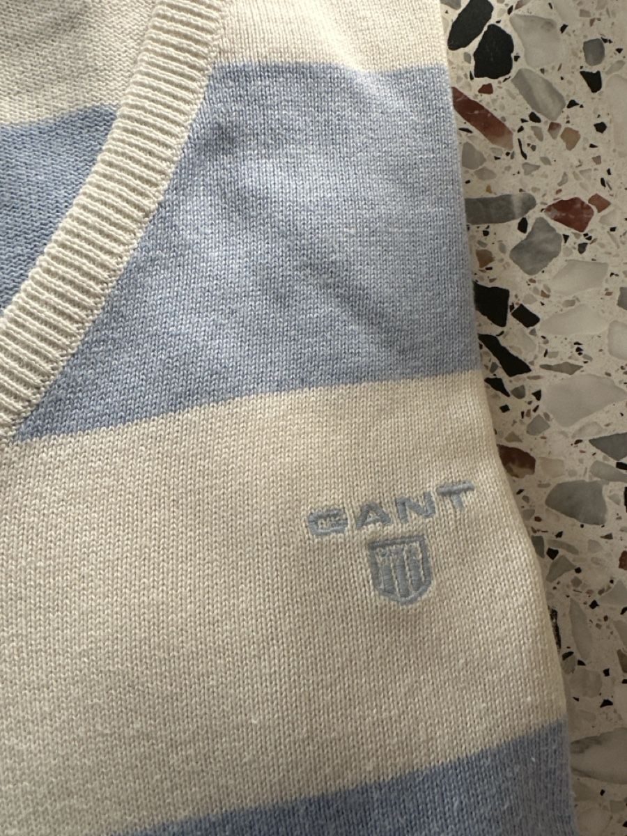 Gant Maglioni & Felpe: Pull Gant rayé blanc et bleu col en V taille M – Usato da Genève venduto da Davidspiky17 1