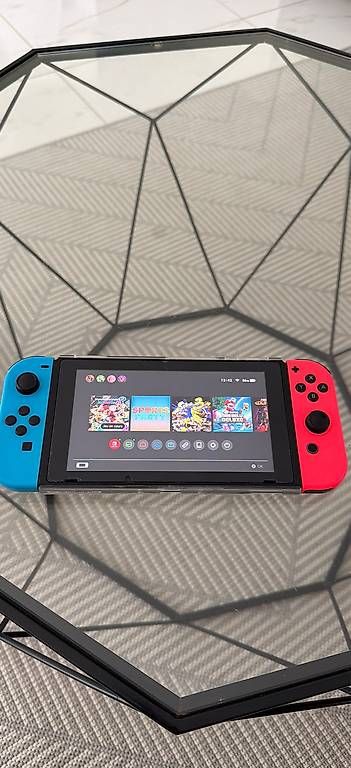 Konsolen: Nintendo switch – Gebraucht aus Domdidier von bes_dpm5