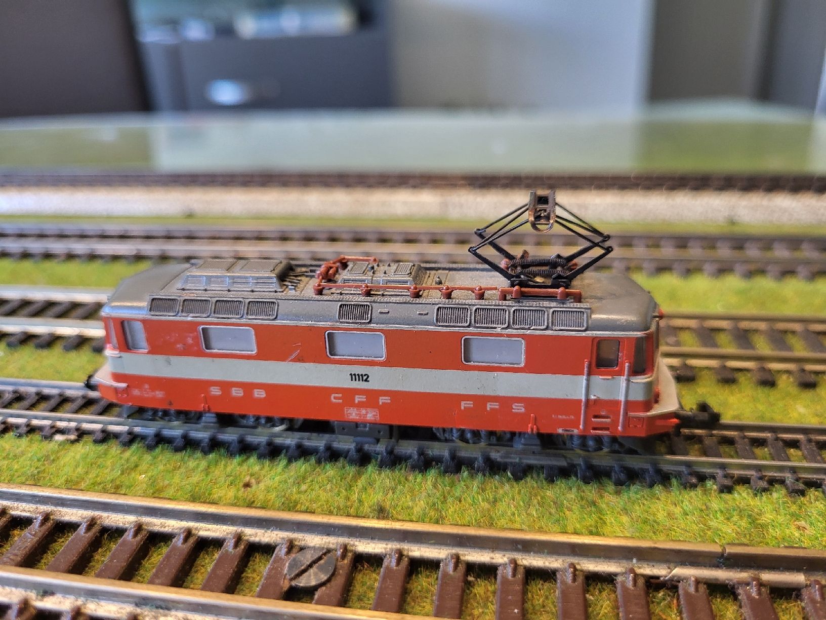 Trix Modellini di ferrovie: Mini Trix Re4/4 ll 11112 Analog Spur N – Usato da Pfäffikon SZ venduto da abschleppfahrzeug