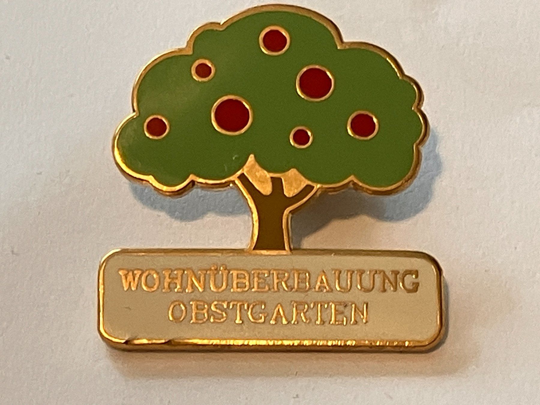 Placchette & Badge: 1 Pin Wohnüberbauung Obstgarten – Usato da Basel venduto da djwwpp