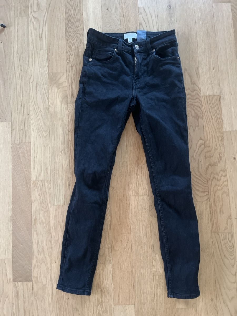 H&M Jeans: Jeans, schwarz, H&M, 36 – Usato da Horw venduto da Pem1278