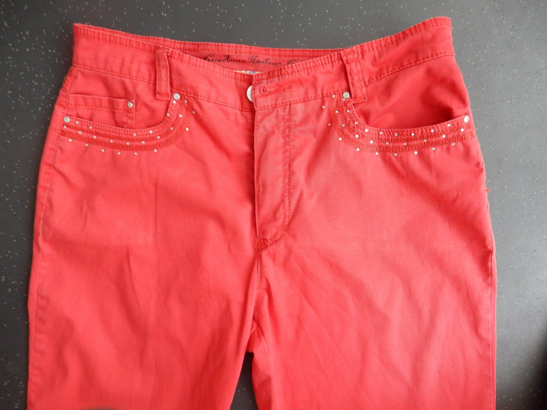 Pantaloni: Hose Caprihose Sommerhose 40 rot mit Glitzer – Difettoso da Jona venduto da simongarden 1