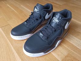Nike Air Flight Legacy Black Gr. 44.5 *NEU*