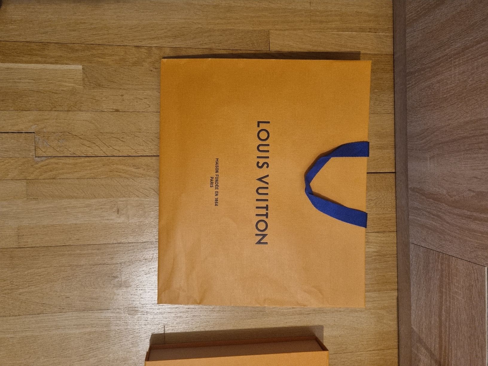 Louis Vuitton Sonstige Dekorationen & Accessoires: Louis Vuitton box set - Box + Bag + Card – Gebraucht aus Genève von dge_geneva 4