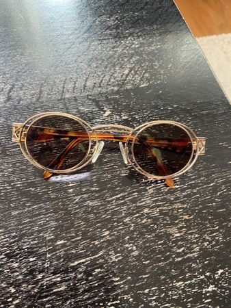 Sonnenbrille Paloma Picasso die Gläser sind kratzfrei