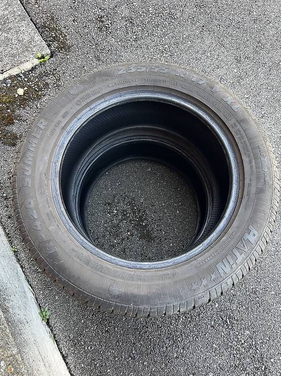 Pneumatici & Ruote complete: 4 x 235/55/17 Sommerreifen  – Usato da Frasnacht venduto da nobloff 5
