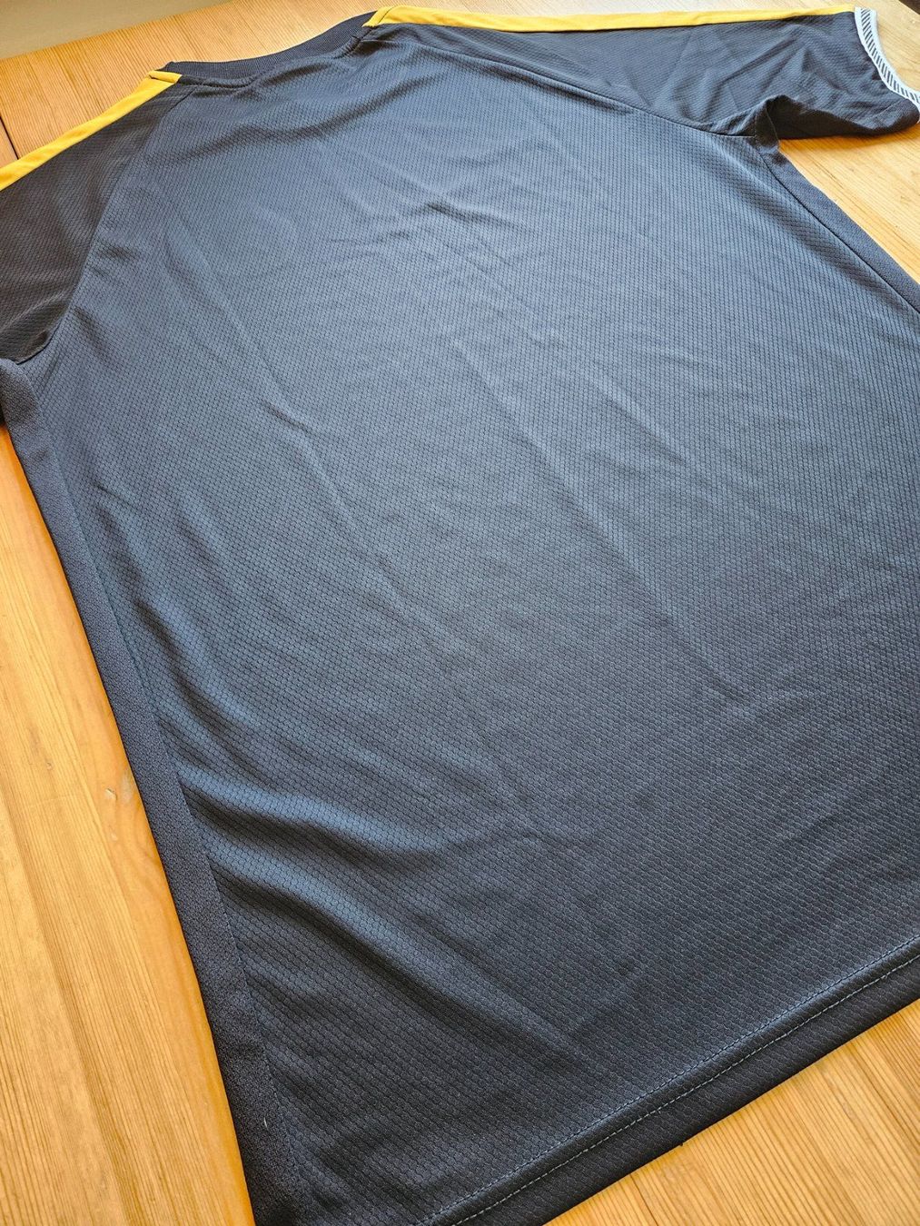 Maillots de corps & Pantalons: Burton Albion Trainingsshirt TAG Grösse XL Trikot – D'occasion à Hägglingen par United-Village-Trade 7
