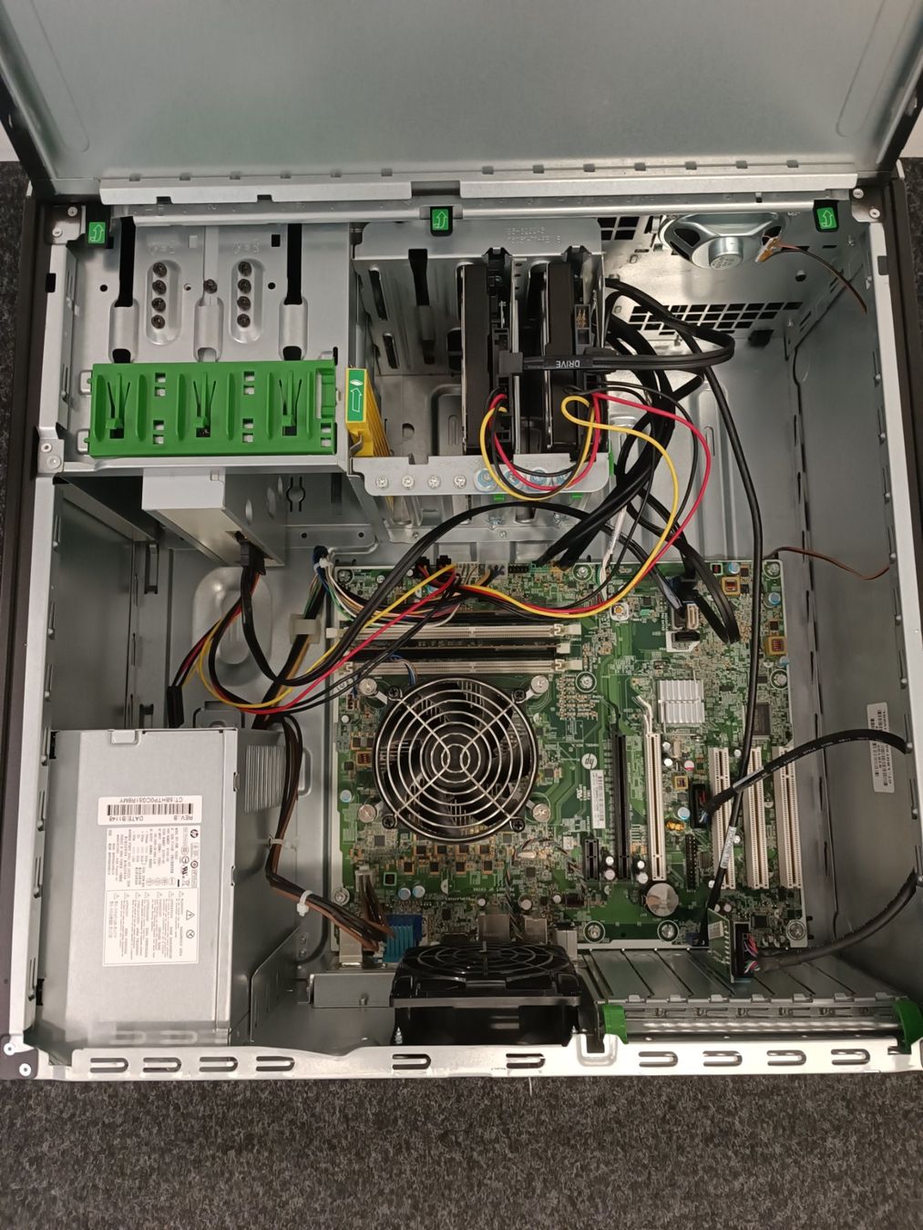 Hewlett Packard PC: HP Compaq 8200 Elite CMT – Usato da Schlieren venduto da 2nd-Life 6