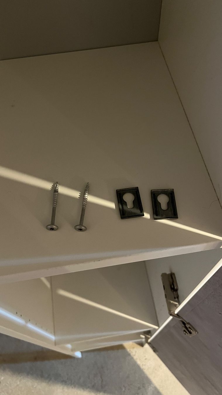Ikea Armadi: Badezimmerschrank – Usato da Bern venduto da LeaSes 4