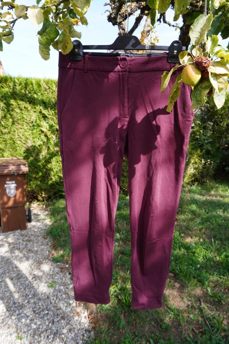 Esprit Pantaloni: Pantalon Esprit bordeaux – Usato da Peseux venduto da fio_n9qk 2