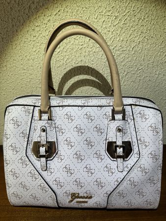 Sac à main Guess tendance - Idéal pour l été !