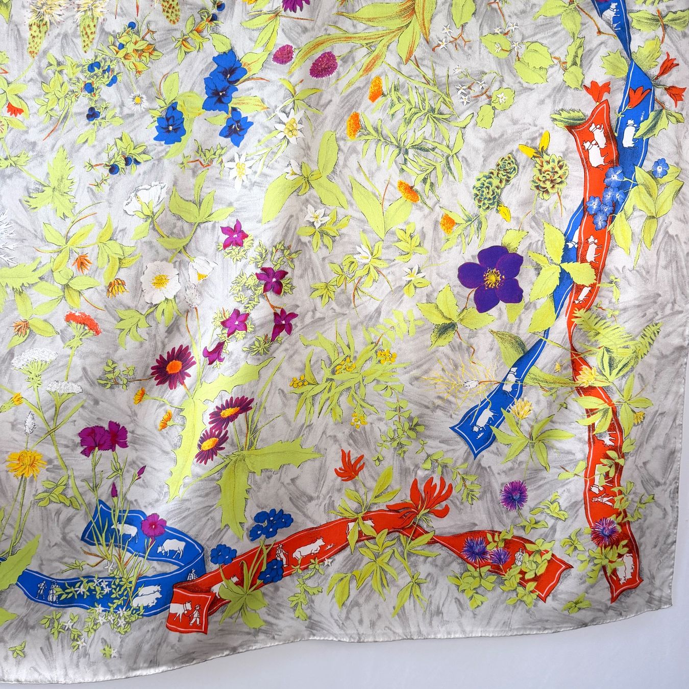 Fabric Frontline Foulards, Tücher & Schals: FABRIC FRONTLINE New Large Silk Scarf – Neu (gemäss Beschreibung) aus Emmen von Avviivva_Com2023 8