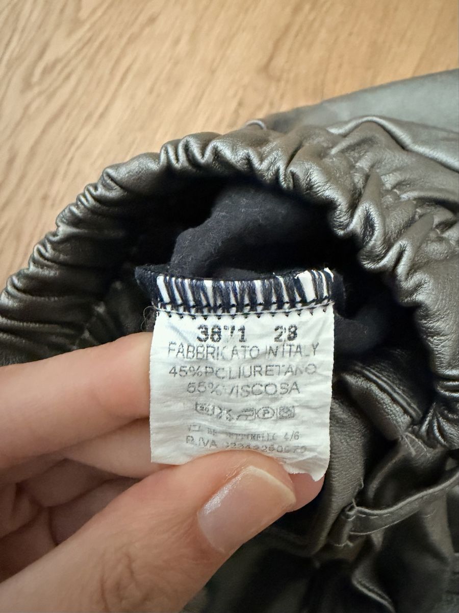 Pantaloni: Sommer-Shorts in Lederoptik – Usato da Zürich venduto da Sandraastoll 2