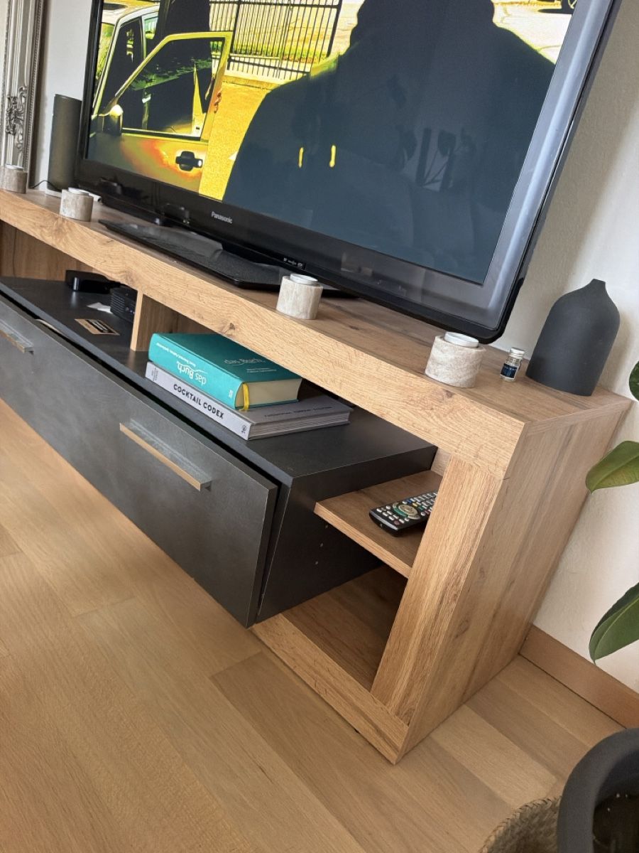 Meubles TV: Sideboard / TV Möbel  – D'occasion à Uster par Ninii003 2