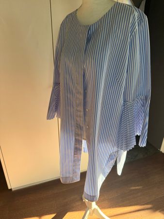 Damenbluse gestreift mit Plissee-Ärmeln blau/weiss