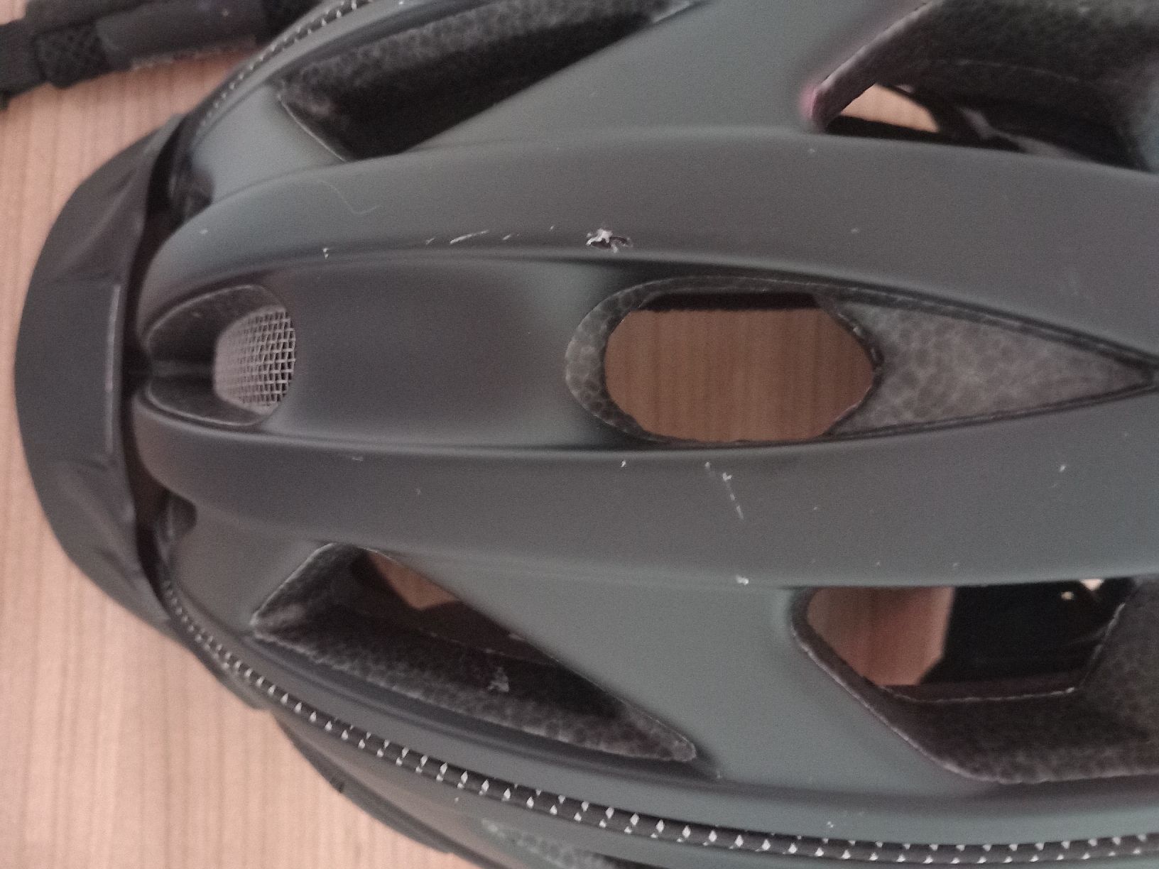 Casco Caschi: Casco Fahrradhelm – Usato da Ebnat-Kappel venduto da petzilein 1