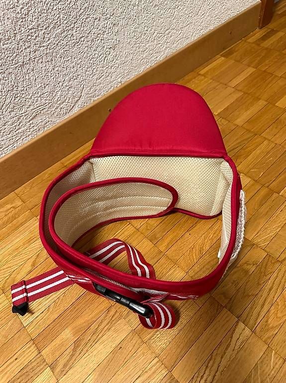 Porte-bébés ventraux & dorsaux: porte bébé dès 6 mois gabesy – D'occasion à Lausanne par beatriz_g