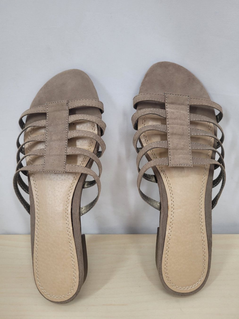 Chaussures femmes: Sandales beige 37 – D'occasion à Lausanne par PlusValue_Lausanne 1