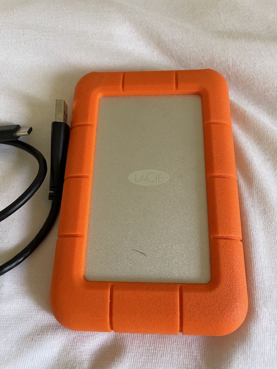 Lacie Dischi rigidi: HDD LACIE 2TB – Usato da Malans GR venduto da JIKU23