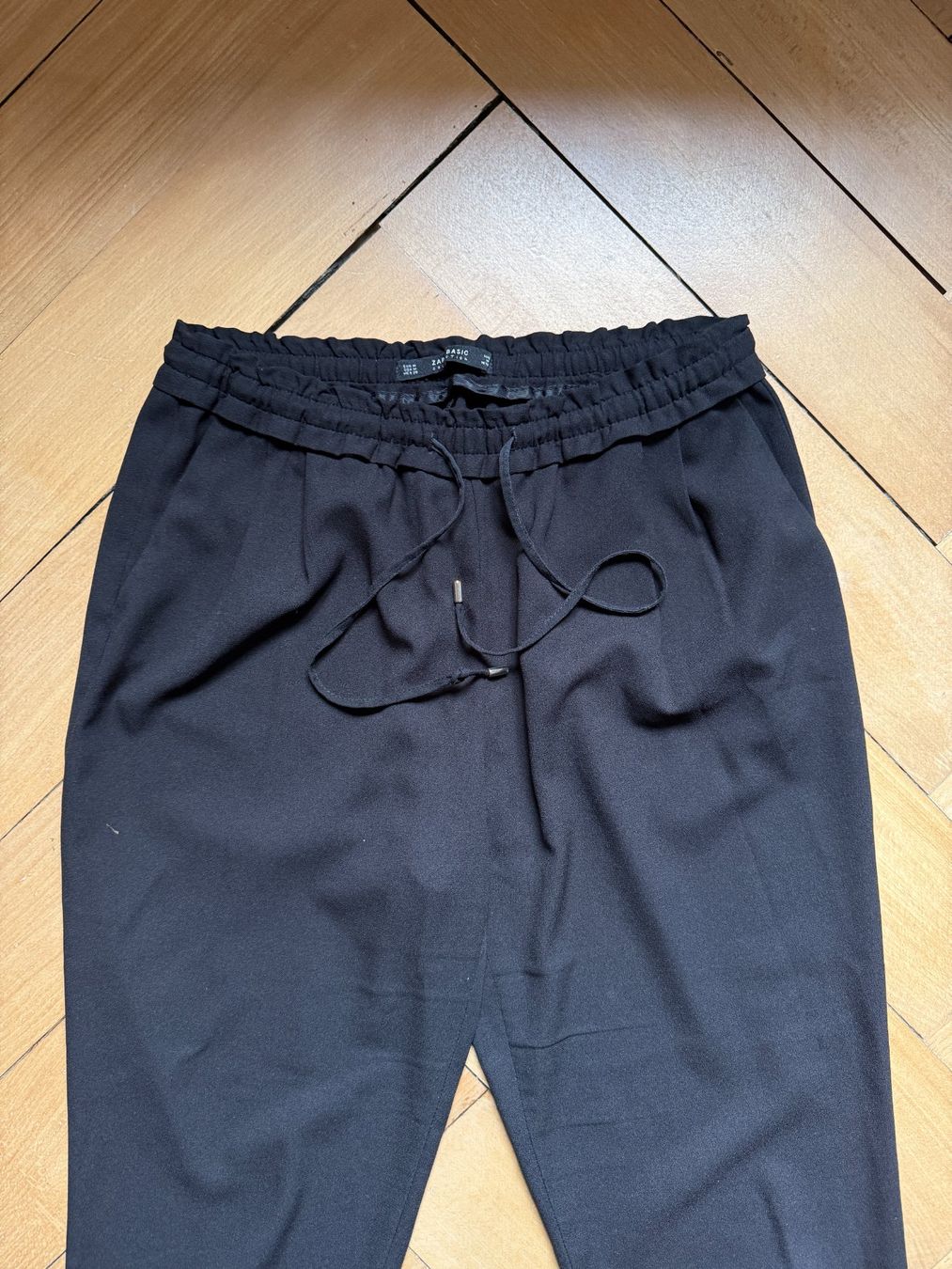 Zara Hosen: ZARA - Hose schwarz fliessend M – Gebraucht aus Zürich von Diazaio 1