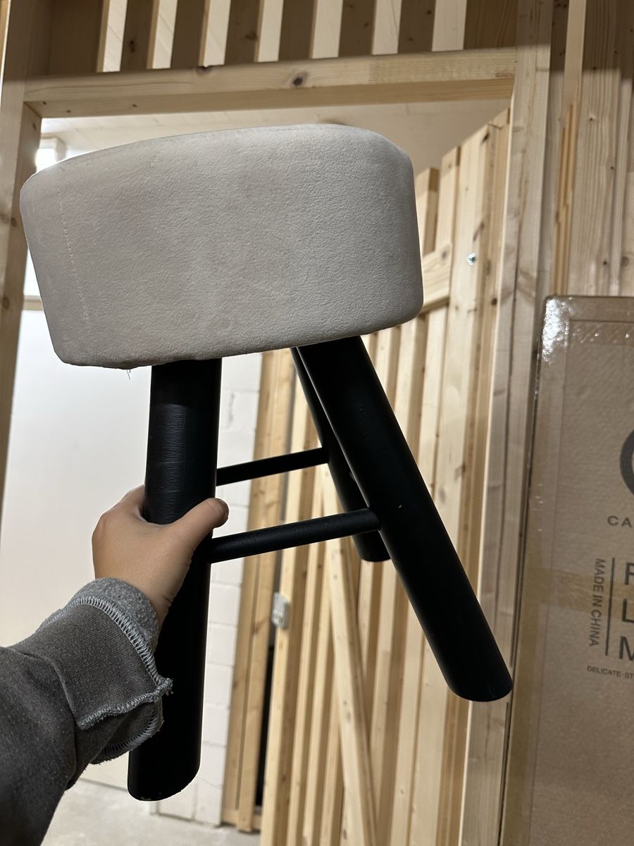 Sgabelli: Hocker Samt beige – Nuovo (secondo la descrizione) da Näfels venduto da Siljab