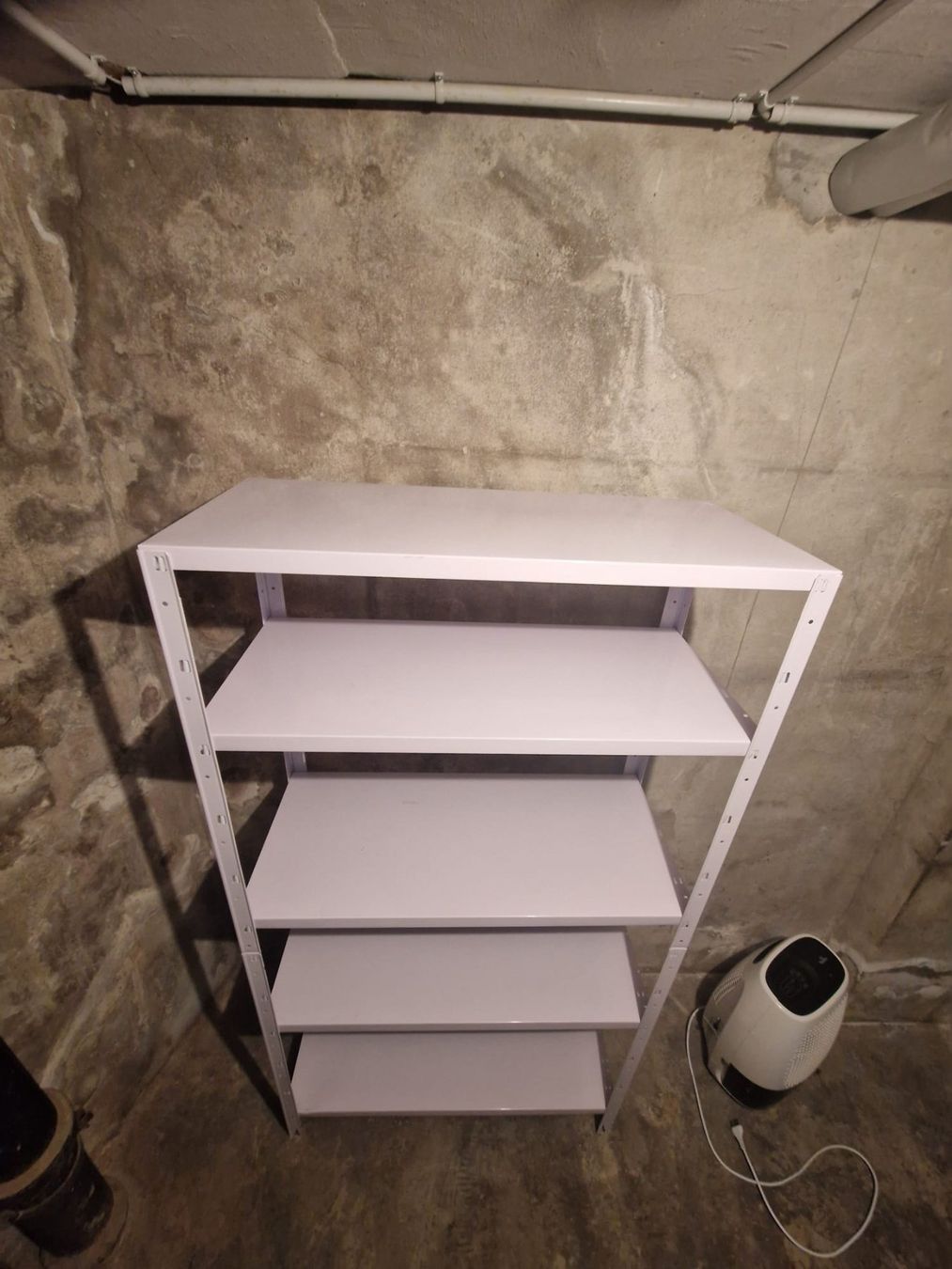 Regale: Kellerregal weiss metall – Gebraucht aus Luzern von Lucan_Valerius 2