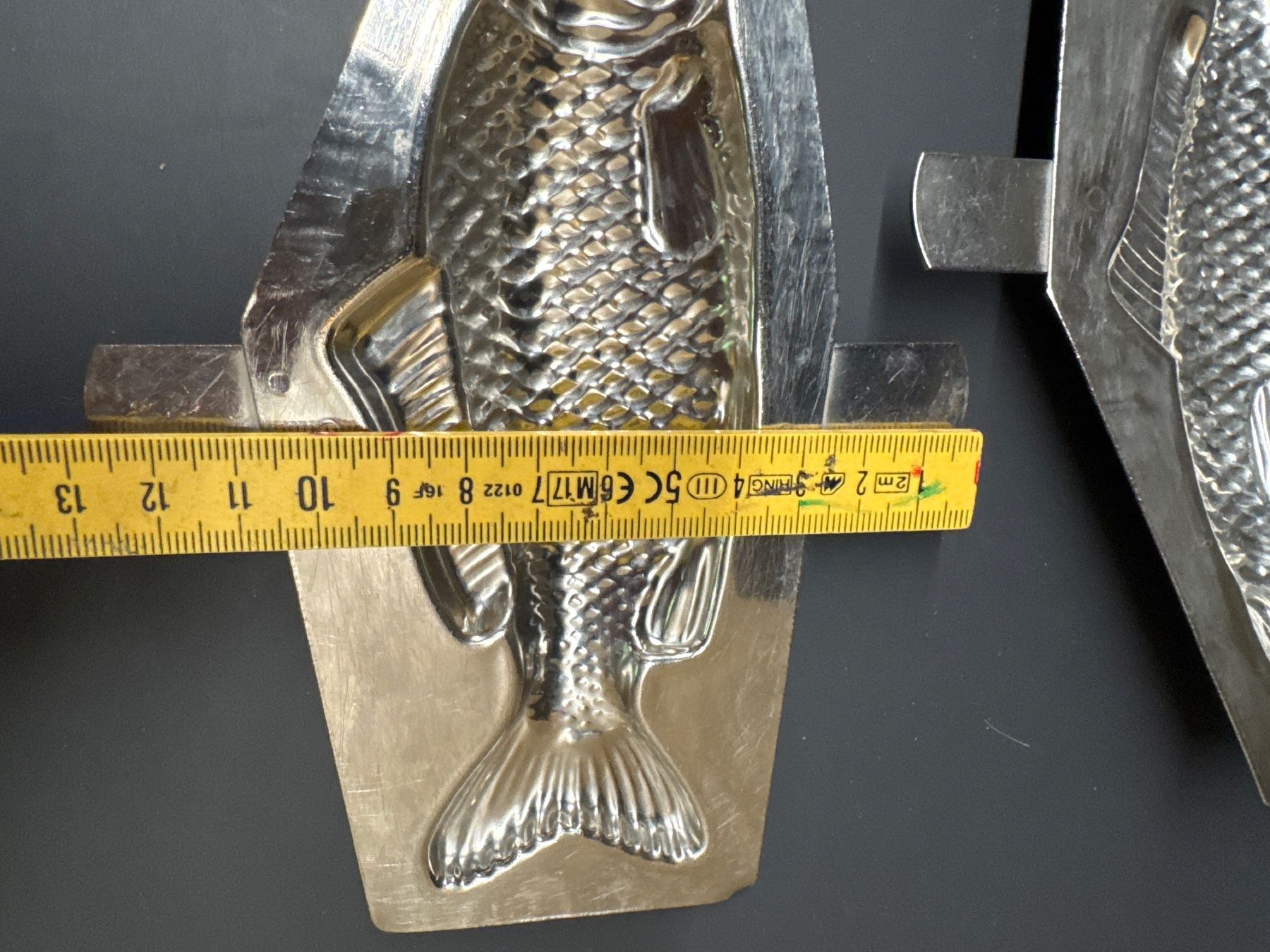 Teglie da forno: Moule chocolat schokoladenform poisson 16cm – Usato da Lajoux JU venduto da Briard0 3
