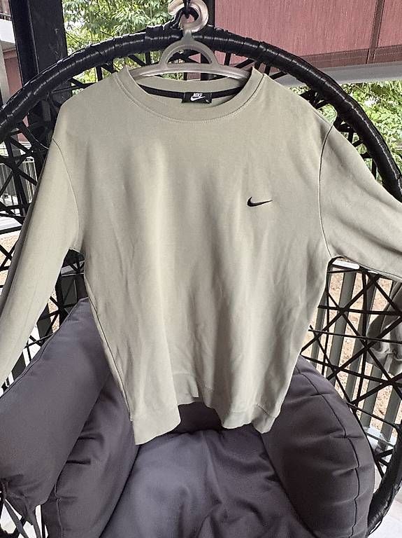Pullover & Sweatshirts: Nike Pullover – Gebraucht aus Zürich von muz_2sy7 2