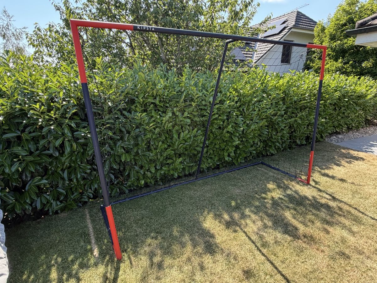 Porte da calcio e da hockey: Kipsta Football Goal – Usato da Grenchen venduto da Ps04 1