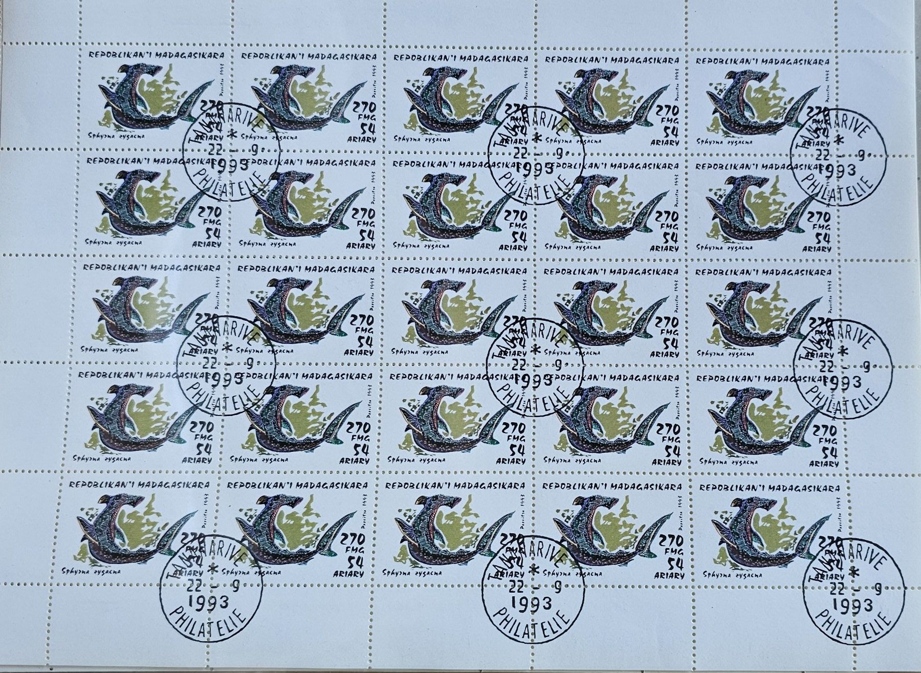 Tutti i francobolli: MADAGASCAR - feuille de 25 timbres thème poisson, coquill – Nuovo (secondo la descrizione) da Les Valettes venduto da Nuba1